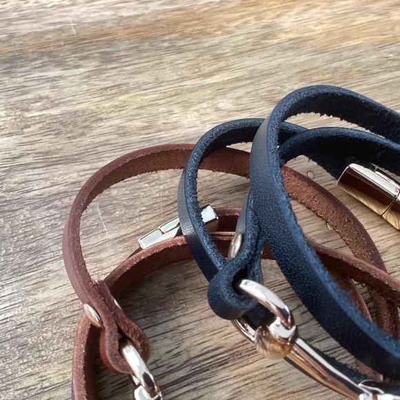 🌸Leather Horse Bit Bracelet Black or Brown, in Gold Tone - Picture 7 of 7